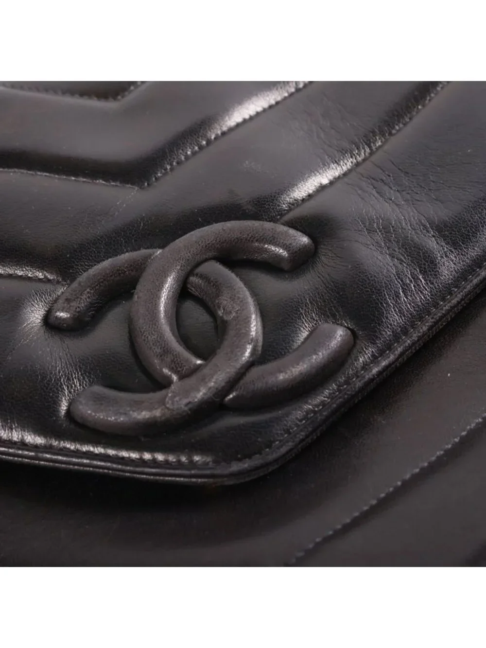 Chanel V-stitch Fringe Shoulder Bag Black Lambskin Gold